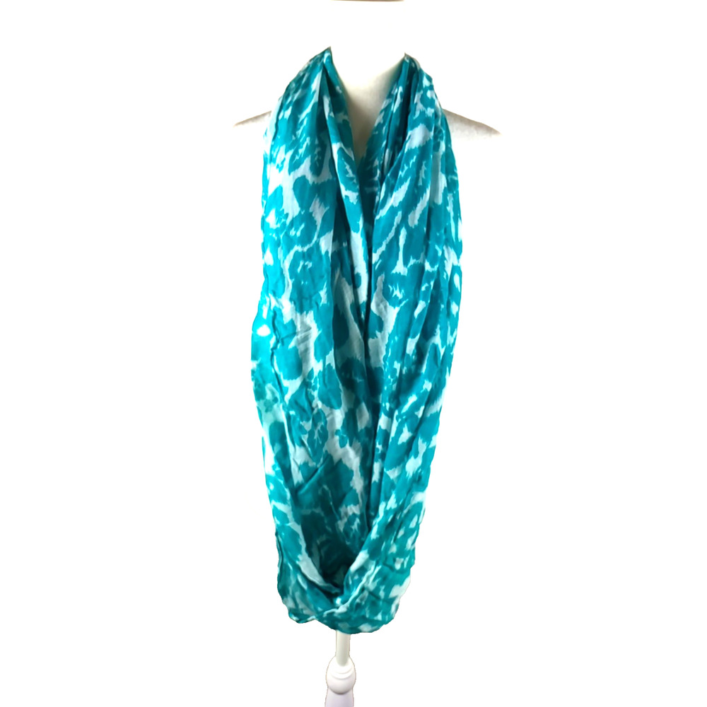 New York & Company Blue White Infinity Scarf 68 X 36 Sheer Rayon